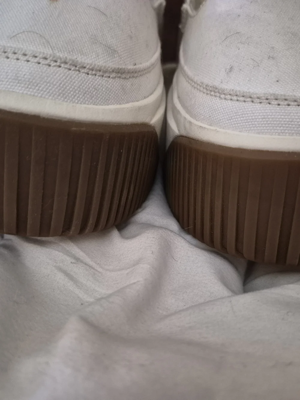 UGG Womens White Canvas Hook-and-Loop Sneakers